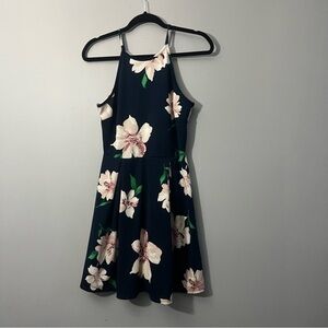 Monteau Los Angeles floral dress size medium